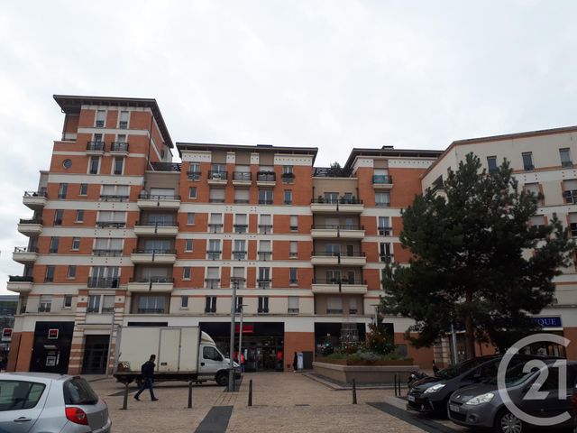 Appartement F2 à louer - 2 pièces - 38.75 m2 - MASSY - 91 - ILE-DE-FRANCE - Century 21 Viry Plein Coeur