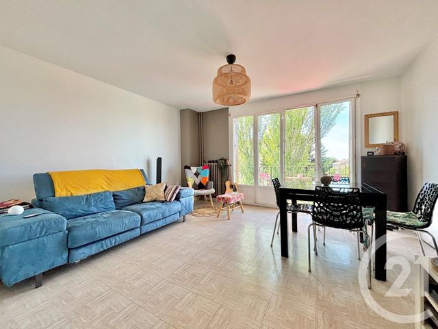 Appartement F3 à louer - 3 pièces - 62.39 m2 - SAVIGNY SUR ORGE - 91 - ILE-DE-FRANCE - Century 21 Viry Plein Coeur