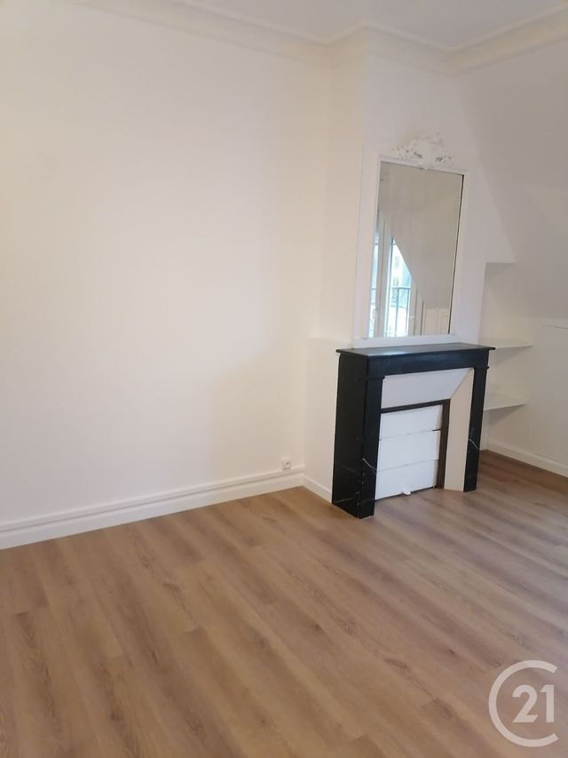 Appartement F1 à louer - 1 pièce - 19.95 m2 - PARIS - 75020 - ILE-DE-FRANCE - Century 21 Viry Plein Coeur